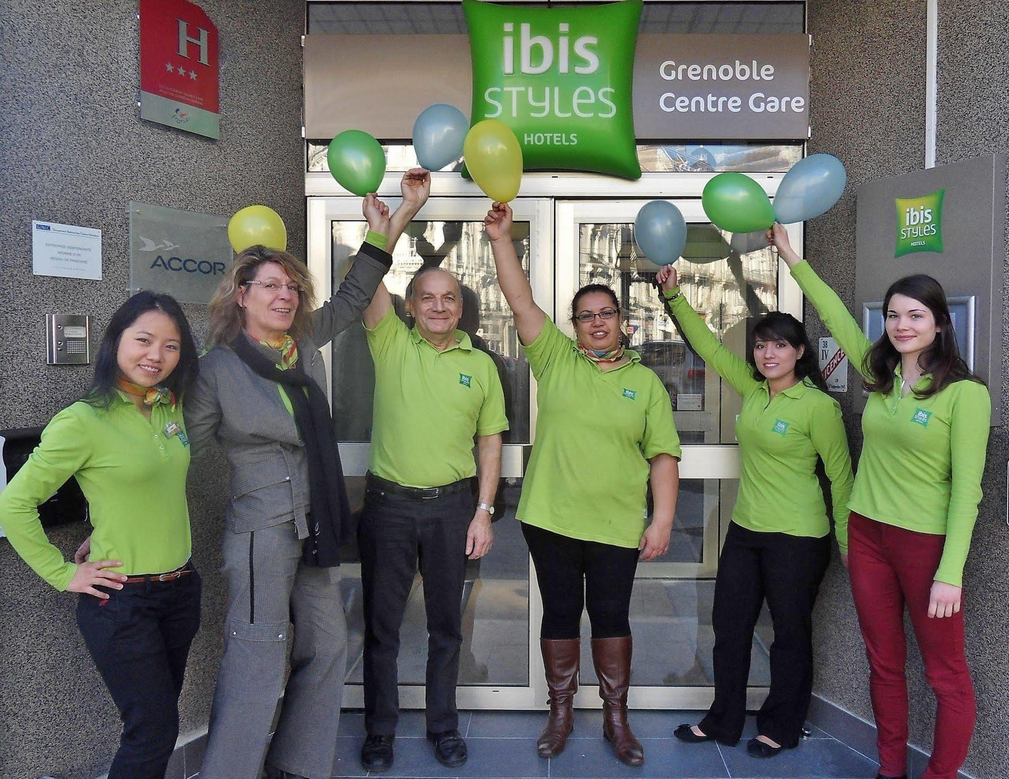 Ibis Styles Grenoble Centre Gare Hotel Bagian luar foto