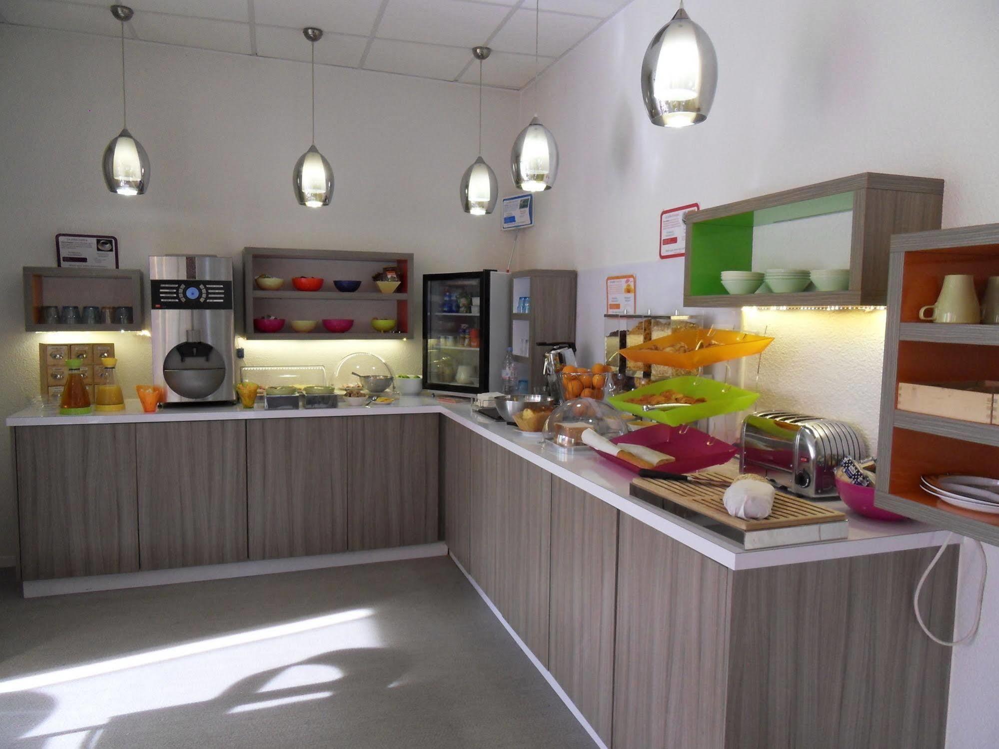 Ibis Styles Grenoble Centre Gare Hotel Bagian luar foto